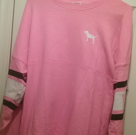 vs pink crew - Picture 3 of 3