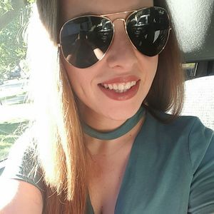 Meet your Posher, Lindsey