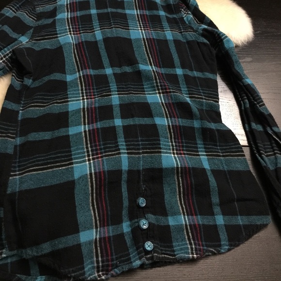 *FIRM! PLAID BUTTON DOWN - Picture 5 of 5