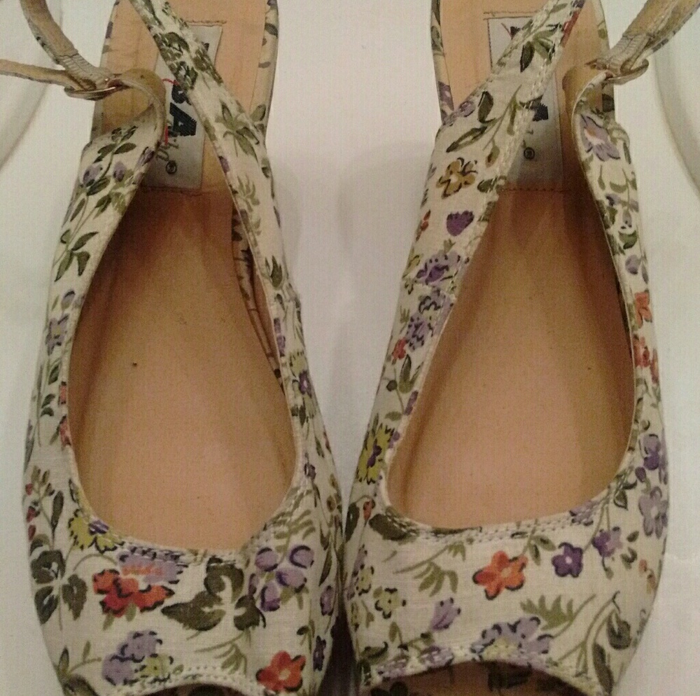 Floral open toe wedge sandals