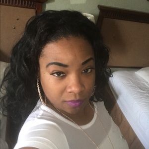 Meet your Posher, Crystal