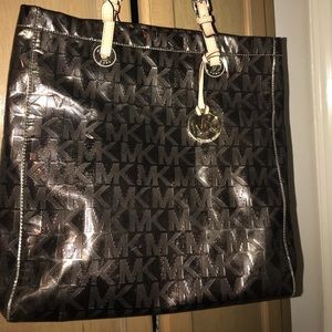 Authentic Micheal Kors Tote purse