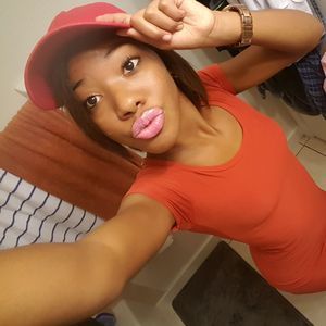 Meet your Posher, Naomi