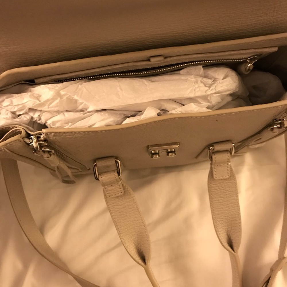 Pristine/Carried 20-30 min 3.1 Phillip Lim Pashli - Picture 3 of 11