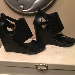 Black Express brand wedges sz 8