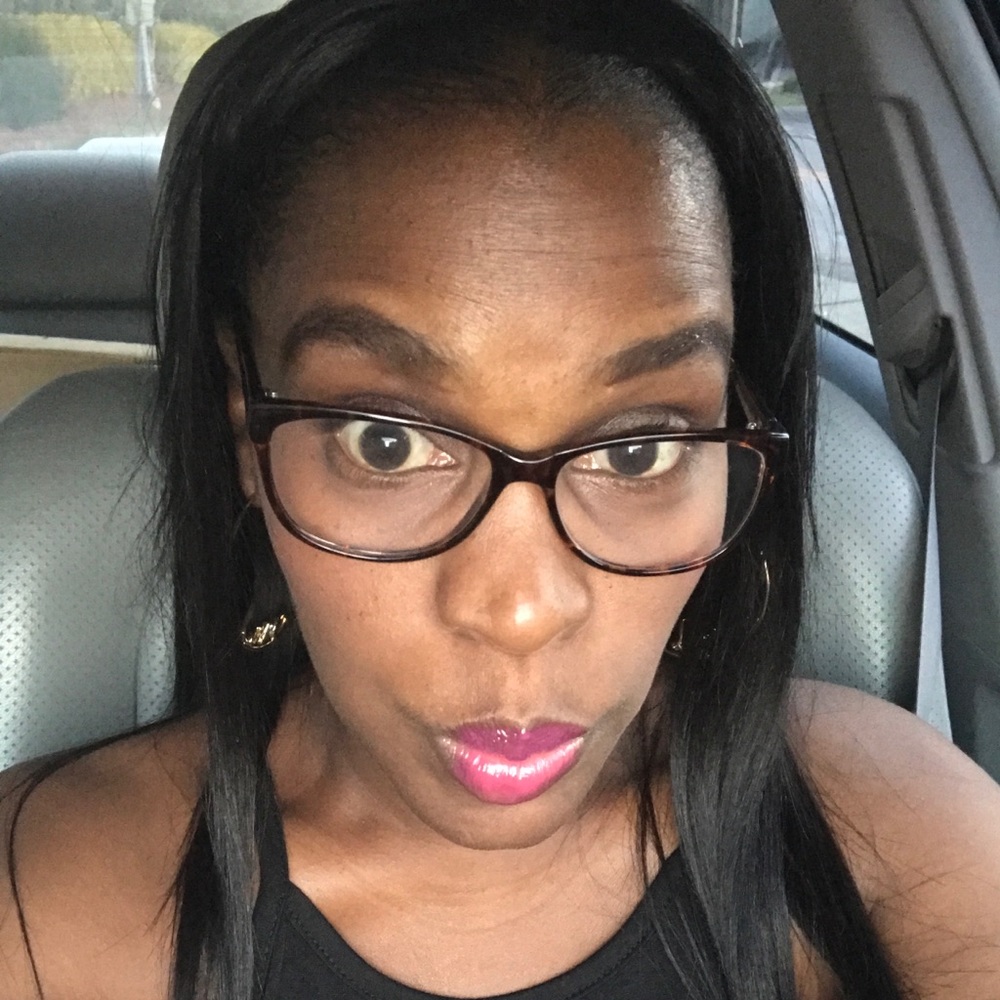 Meet your Posher, Sandy