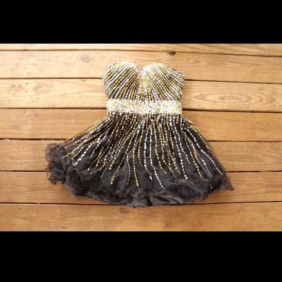 Gold & Silver Homecoming Dress - Picture 2 of 5