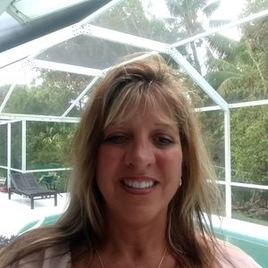 Meet your Posher, Dixie