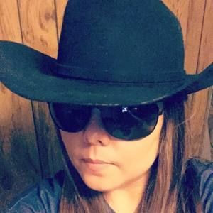 Meet your Posher, Perla