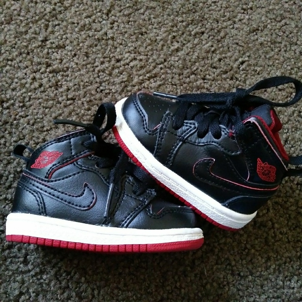 JORDANS 3c - Picture 2 of 2
