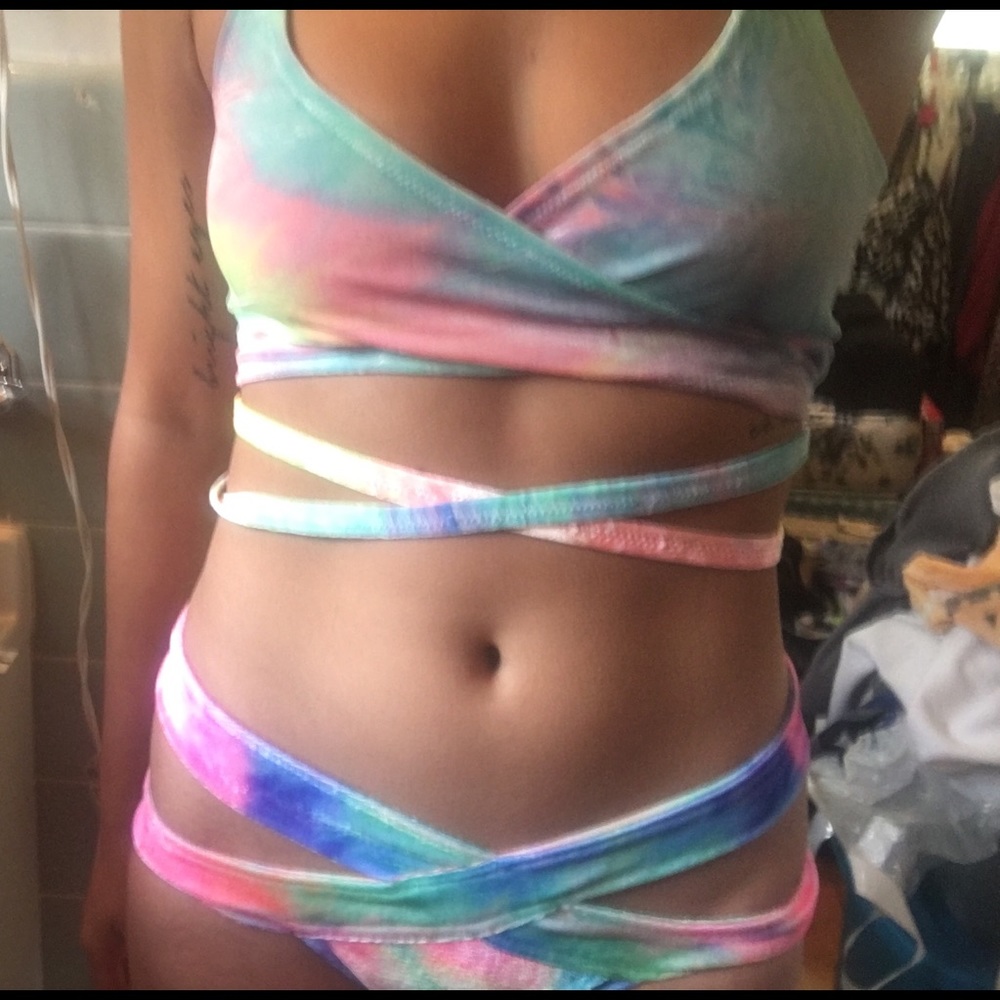 Iheartraves bottoms