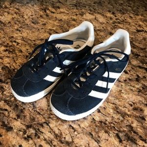 Toddler boys ADIDAS sneakers size 9