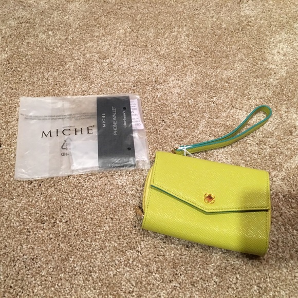 MICHE Phone Wristlet - Picture 2 of 2