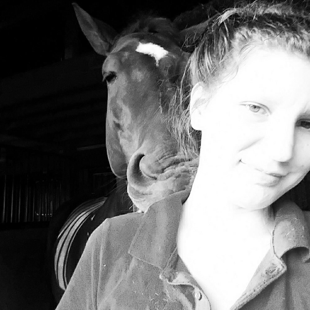 Meet your Posher, Aly.