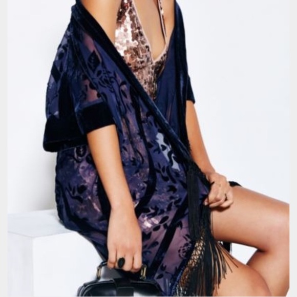 Urban Outfitters Tops - Urban Outfitters Ecote NWOT Velvet Kimono