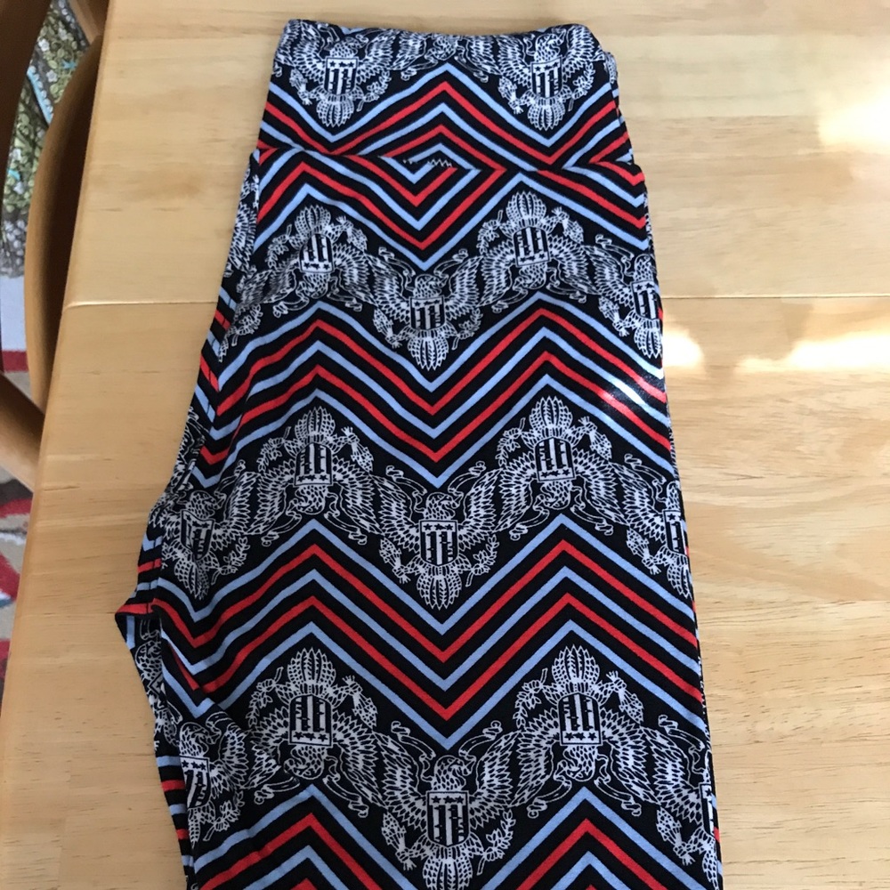 Lularoe Americana leggings OS