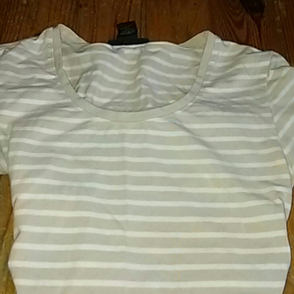 The Limited Basic Tee - image 4