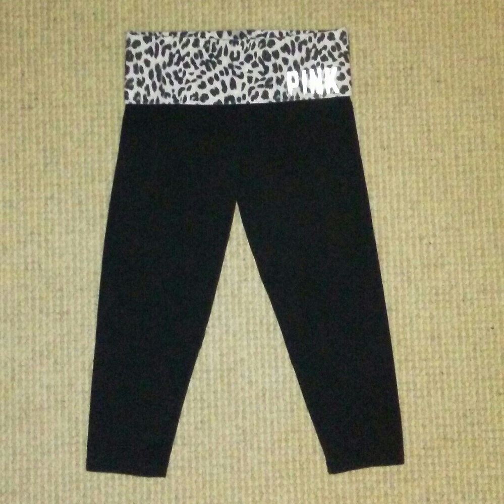 Victoria's Secret PINK Cheetah Print Cropped Yogas
