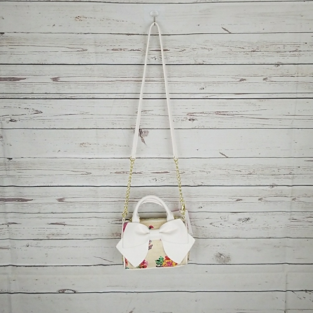 🎈HP🎈NWT Betsey Johnson Ribbon crossbody bag