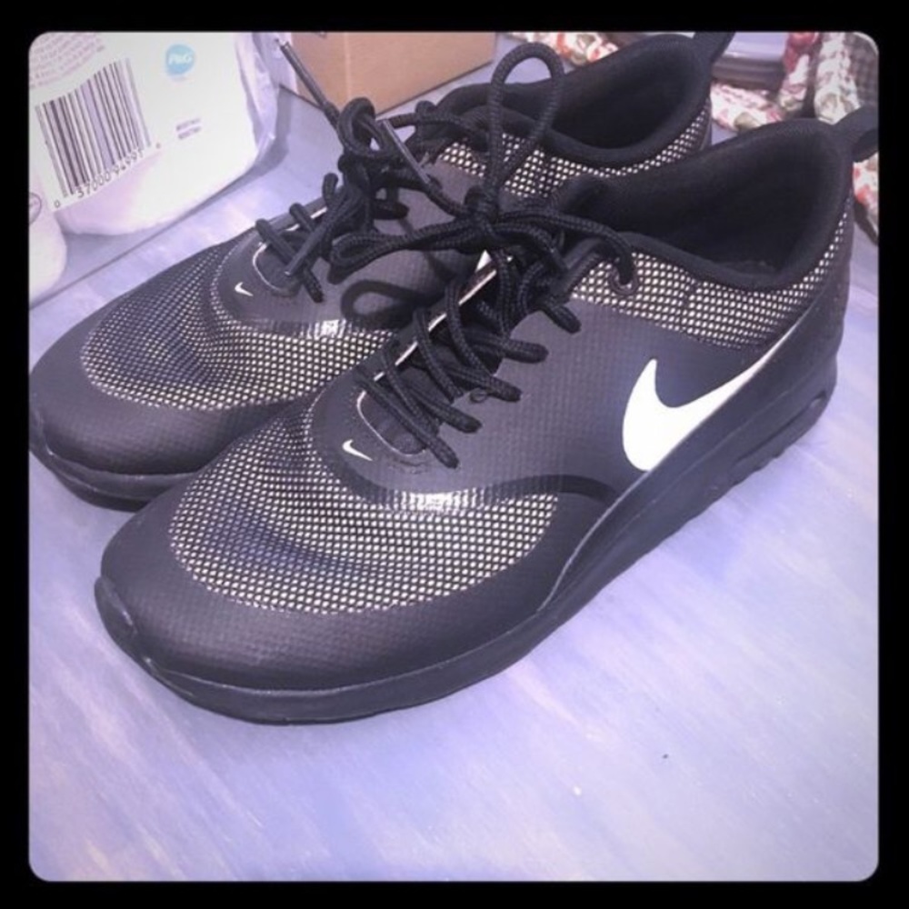 Nike Thea’s
