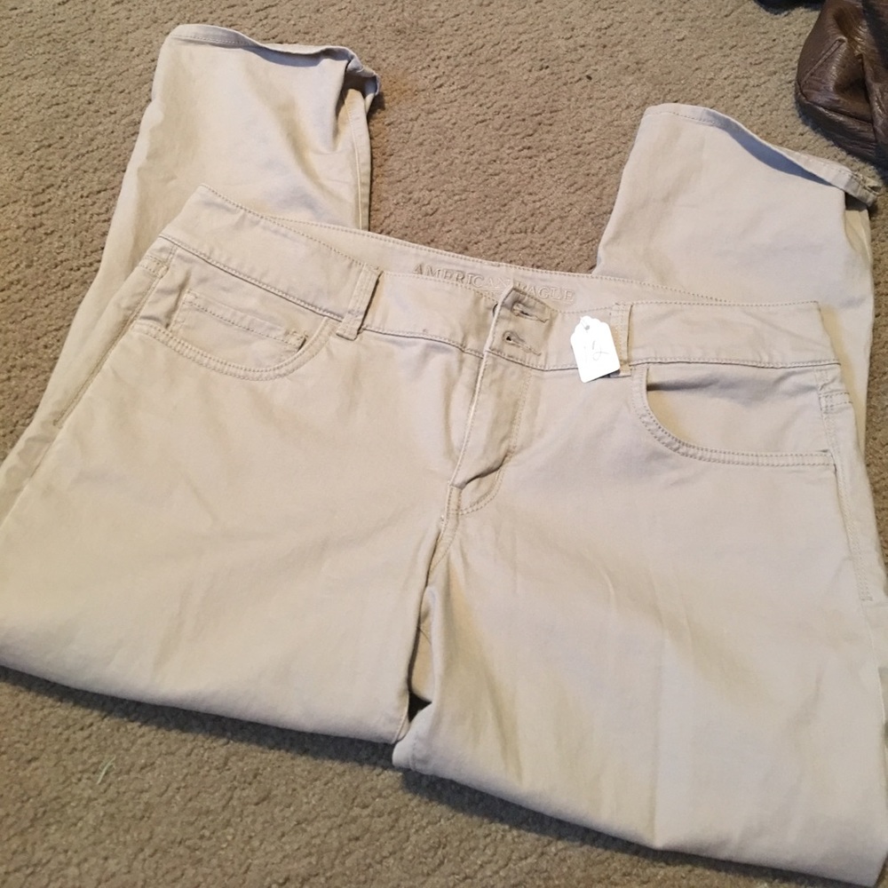 American eagle Capris - Picture 2 of 2