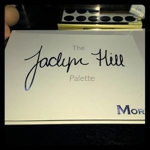 Jaclyn hill morphe pallet