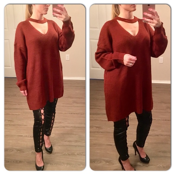 1 LEFT Oversized Dark Rust V-neck Choker Sweater - Picture 2 of 4