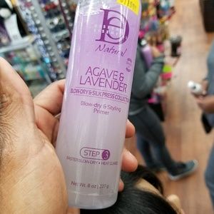 Meet your Posher, Carline