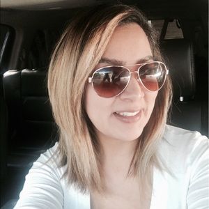 Meet your Posher, Crystal