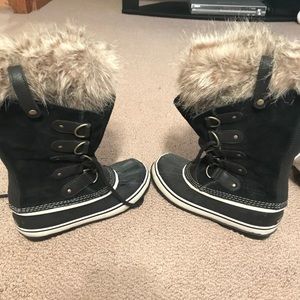Women's Joan of Arctic Sorels Size 8.5