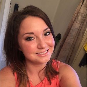 Meet your Posher, April