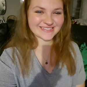 Meet your Posher, Kenzie