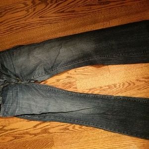 Curvy flare gap jeans!