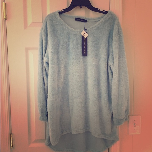 celmia Tops - New with tags women top size xxl