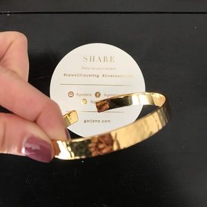 Never worn Gorjana textured arm cuff