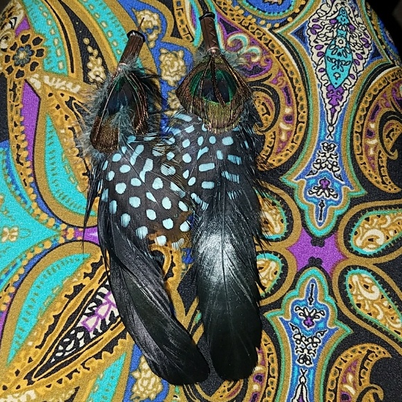 Hand crafted boho feather earrings - Picture 3 of 4