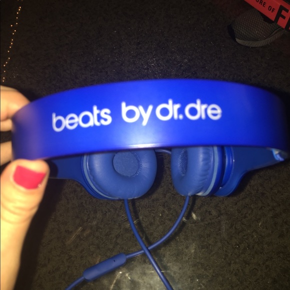 BLUE BEATS BY DR DRE - Picture 2 of 3