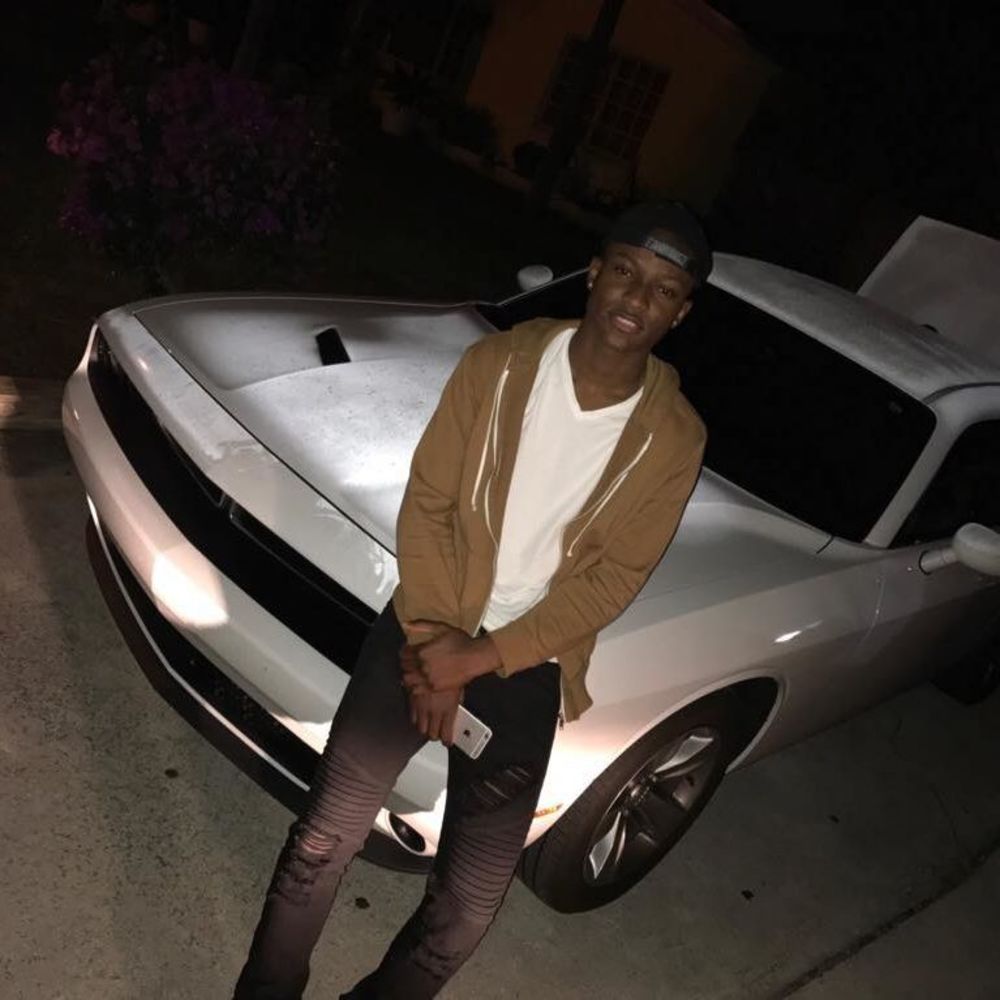 Meet your Posher, Claude