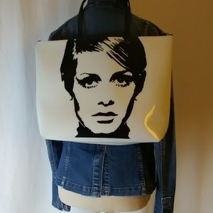 TWIGGY-PORTRAIT-FACE-WHITE & BLACK VINYL ZIP UP