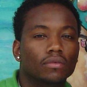 Meet your Posher, Derrick