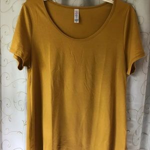 LuLaRoe Classic tee