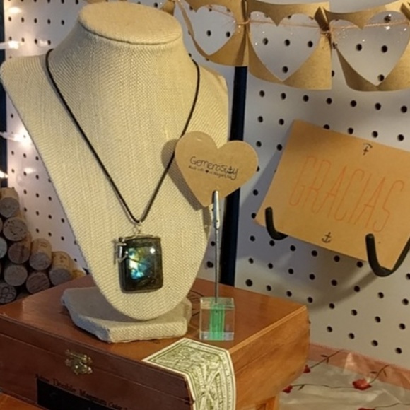 @Gemerosity Healing Crystal Angels + Jewelry - Picture 6 of 7