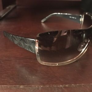 CHANEL sunglasses 4126  accepting offers/trade