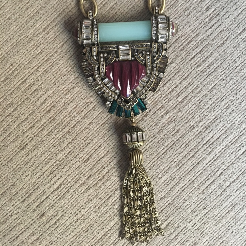 Long pendant necklace