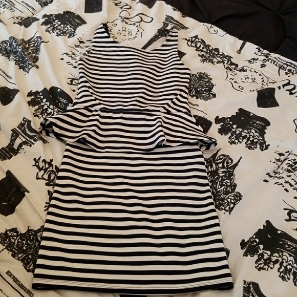 H&M Dresses & Skirts - NWT H&M Nautical Peplum dress