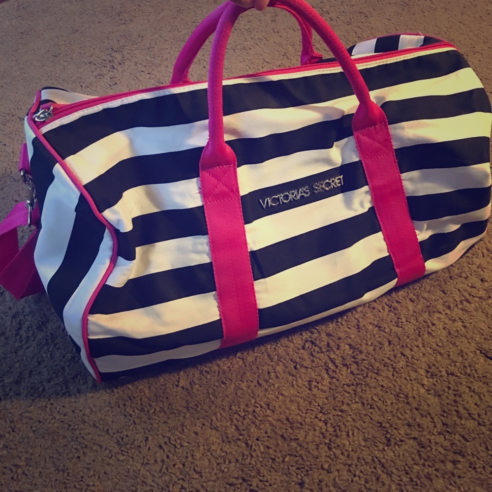 Victoria's Secret Striped Duffle Bag 🦄