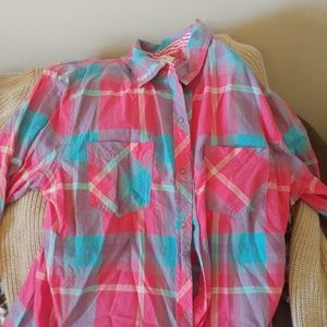 2 long sleeve shirts