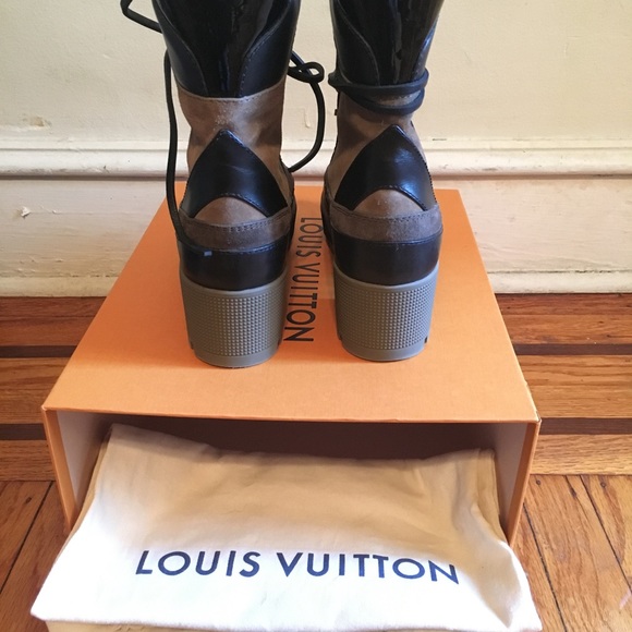 Auth LV Laureate Desert boots - Picture 5 of 7