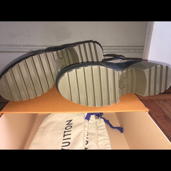 Auth LV Laureate Desert boots - Picture 7 of 7