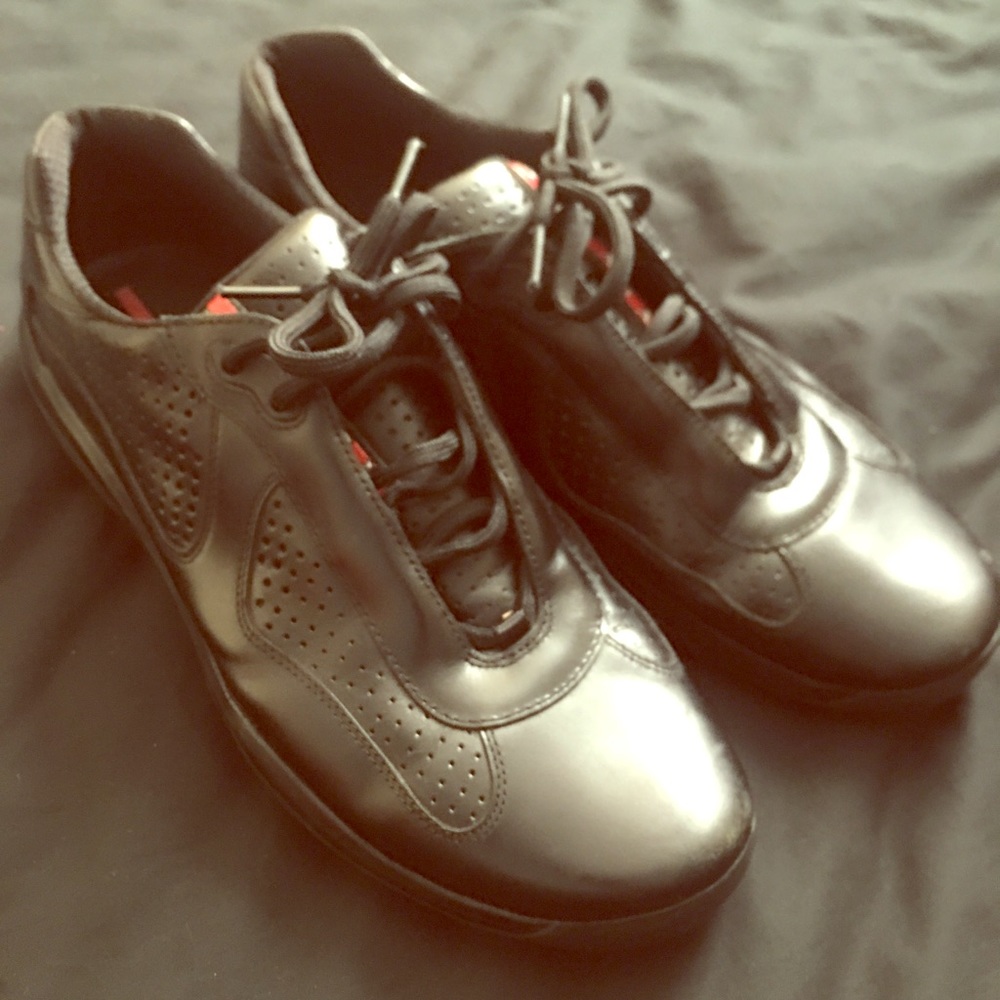 Prada low-tops Black leather